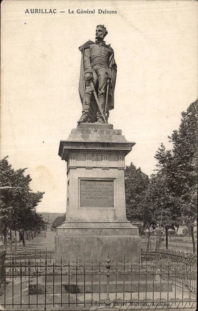 Aurillac — O Geral Delzons — Livraria Pierre Malfroux, Aurillac - Frente