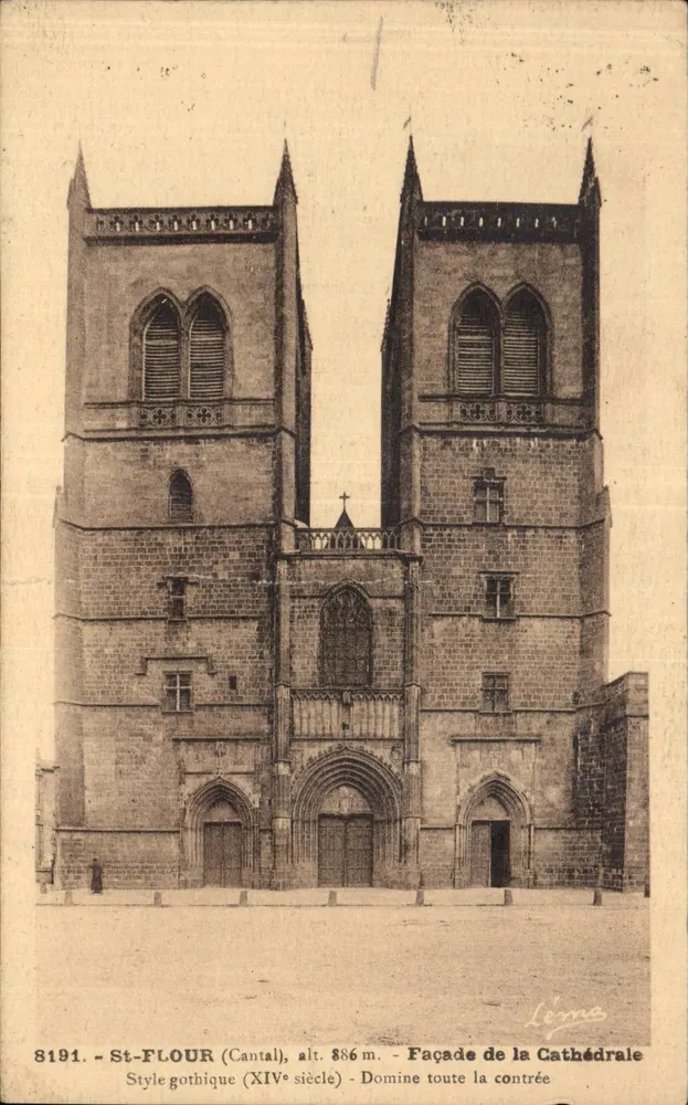 St-FLOUR (Cantal) — Fachada da Catedral — Estilo gótico (século XIV) — editor Léona, n° 8191 - Frente