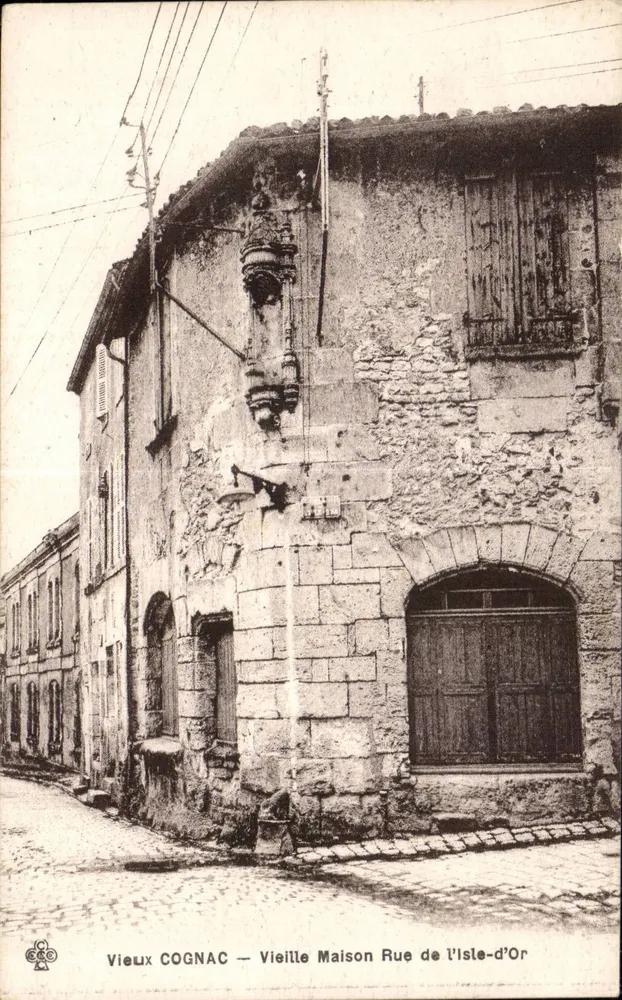 Altes Cognac — Altes Haus in der Rue de l'Isle-d'Or - Vorderseite