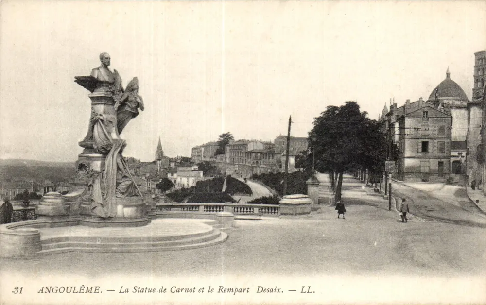 Angoulême — Die Statue von Carnot und der Bastion Desaix — LL. n°31 - Vorderseite