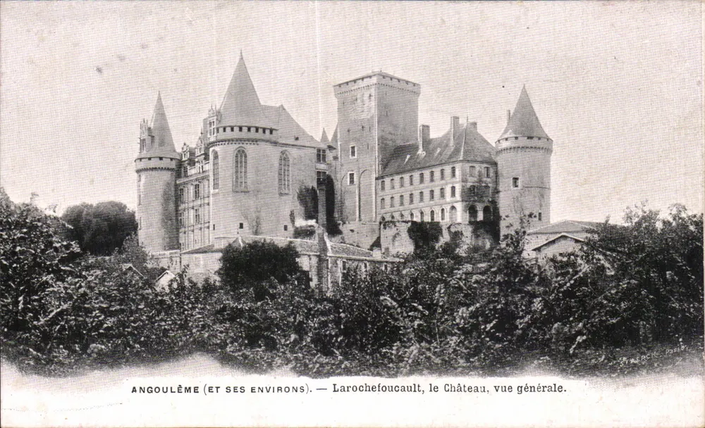 Larocheffouault, das Schloss, allgemeiner Blick — Angoulême (und seine Umgebung) — ST. NÉRÉC, Paris - Vorderseite