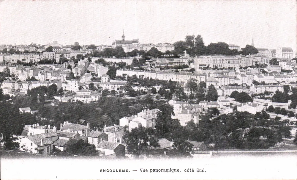 Angoulême — Vista panorâmica, lado sul. - Frente