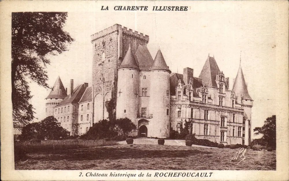Castelo histórico de ROCHEFOUCAULT — La Charente Illustrée, n°2 - Frente