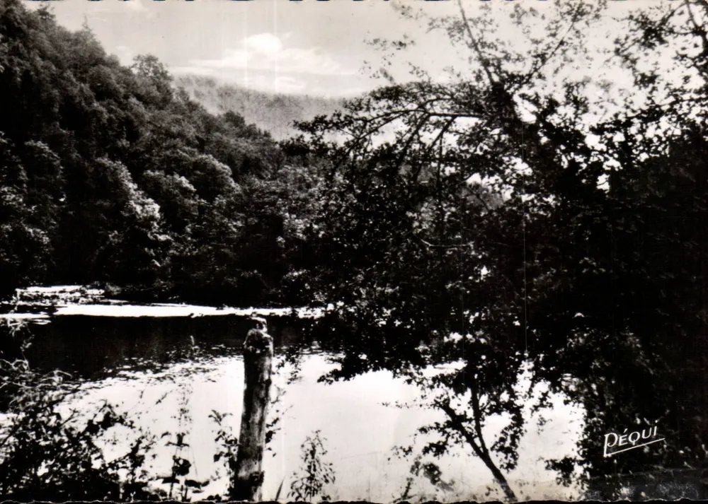 Nans-sous-Sainte-Anne — Ein Eck des Lison — PÉQUI - Vorderseite