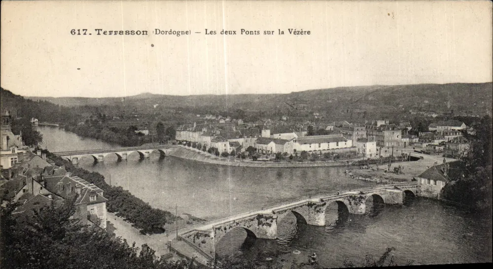 Terrasson - Dordogne — Die beiden Brücken über die Vézère — unbekannter Verlag, n° 617 - Vorderseite