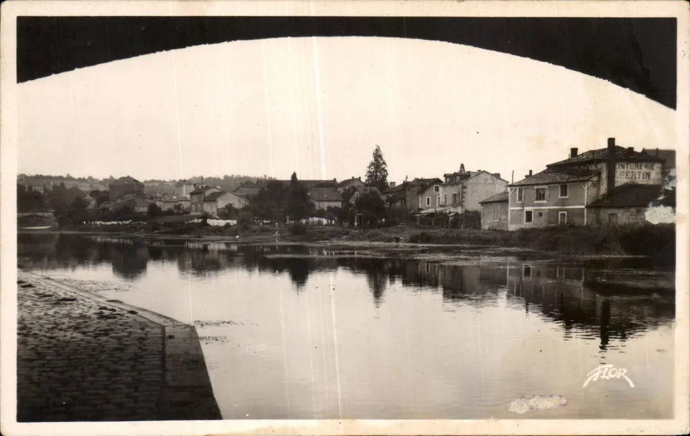Périgueux (Dordogne) — Die Quais und der Pont des Barris — Verlag Flor - Vorderseite