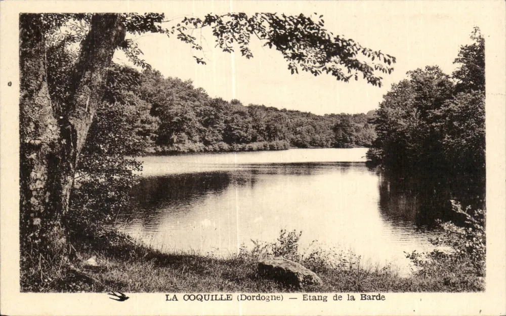 LA OOQUILLE (Dordogne) — Lago da Barde - Frente