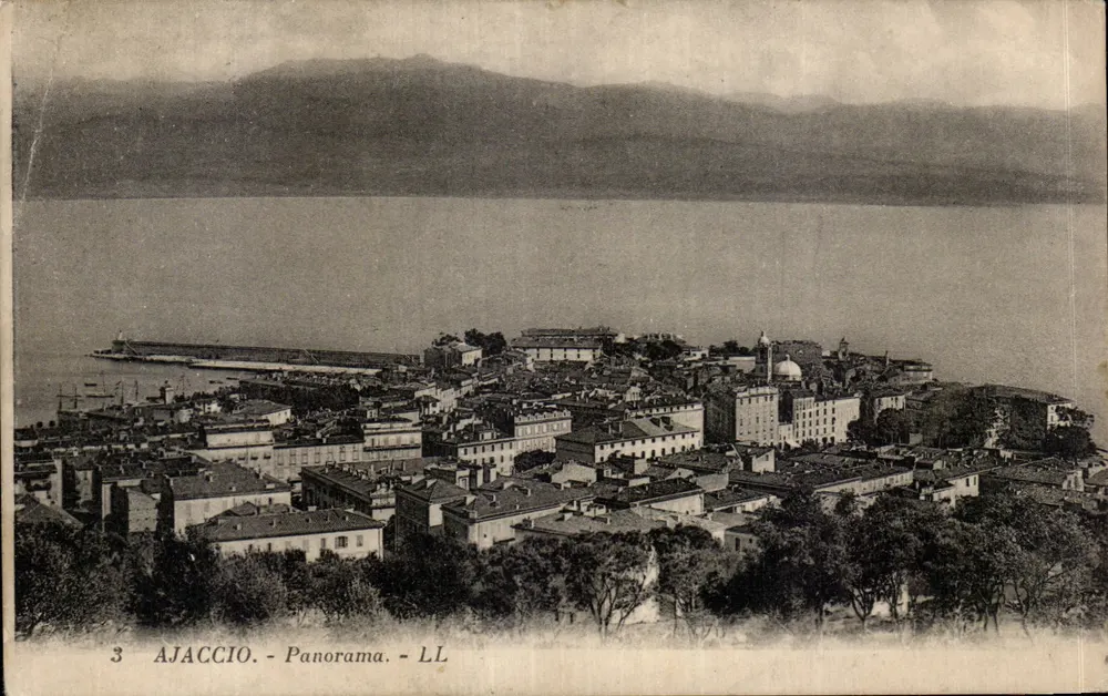 Ajaccio - Panorama — LL, n°3 - Frente