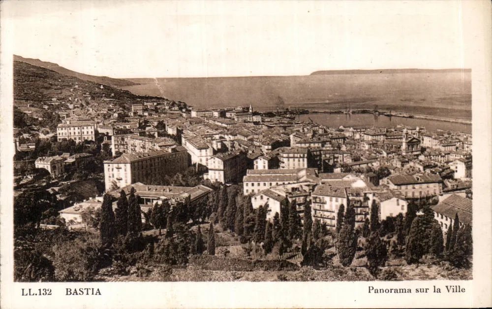 Bastia — Panorama der Stadt — CIH des Arts Photo-Mécaniques, Paris, Nr. LL.132 - Vorderseite