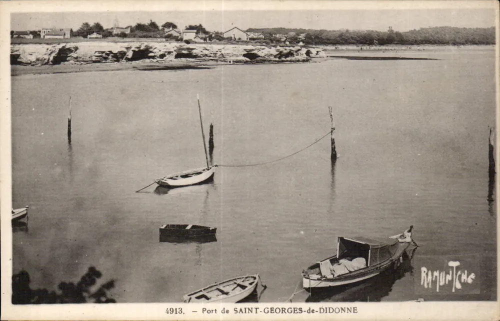 Porto de SAINT-GEORGES-de-DIDONNE — vista do porto com várias embarcações — editor Ramuntche, n° 4913 - Frente