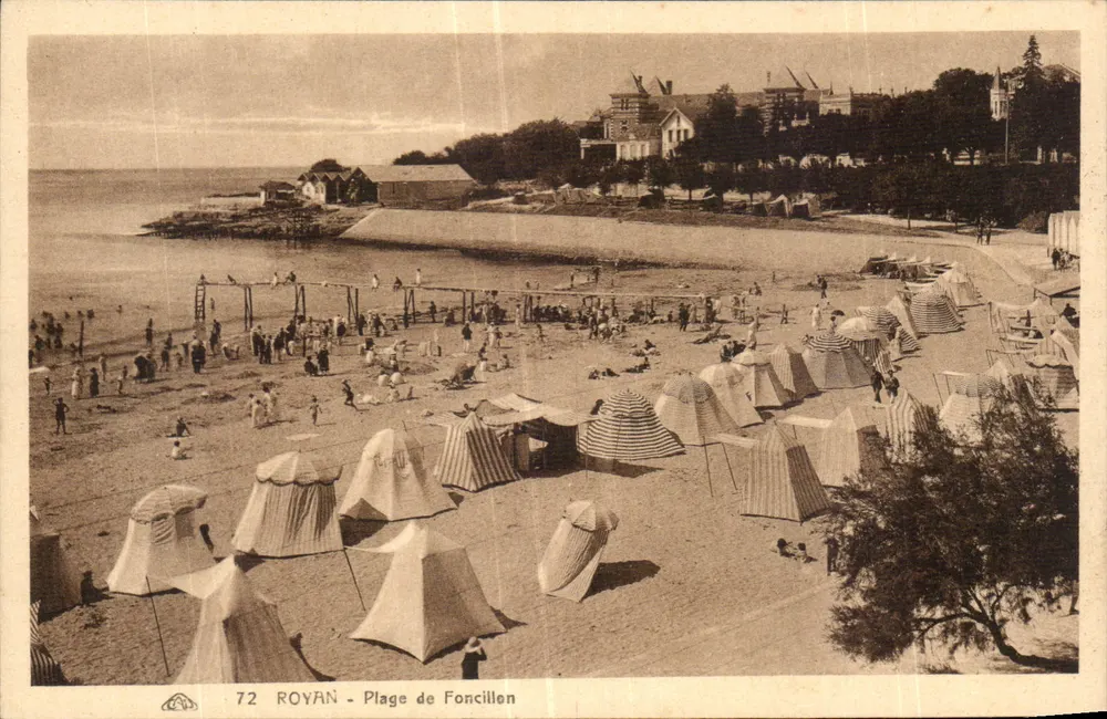 Royan - Praia de Foncillien — visão da praia com tendas e banhistas — Edição Nouvelles-Galeries Royan, n°72 - Frente