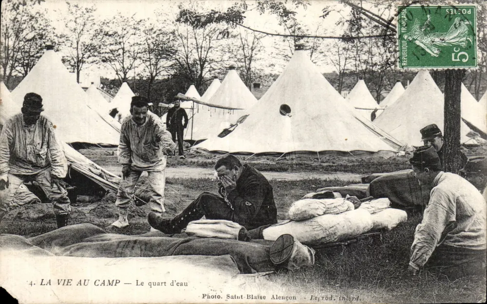 A vida no acampamento — O quarto de água — Foto. Saint-Blaise Alençon - Reprod. interd. - Frente