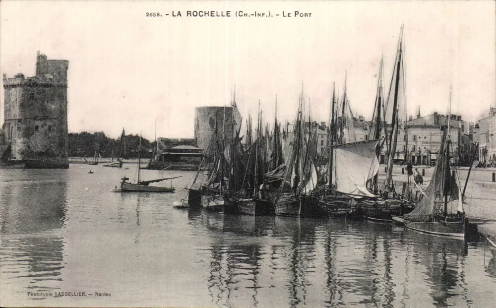 La Rochelle (Ch.-Inf.) — O Porto — Fototipia VASSELLIER, Nantes, n° 2658 - Frente