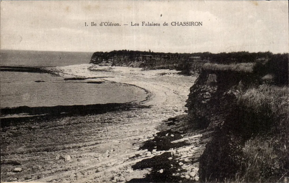 Ilha de Oléron — As Falésias de Chassiron — Editor não identificado, n° de série 1 - Frente