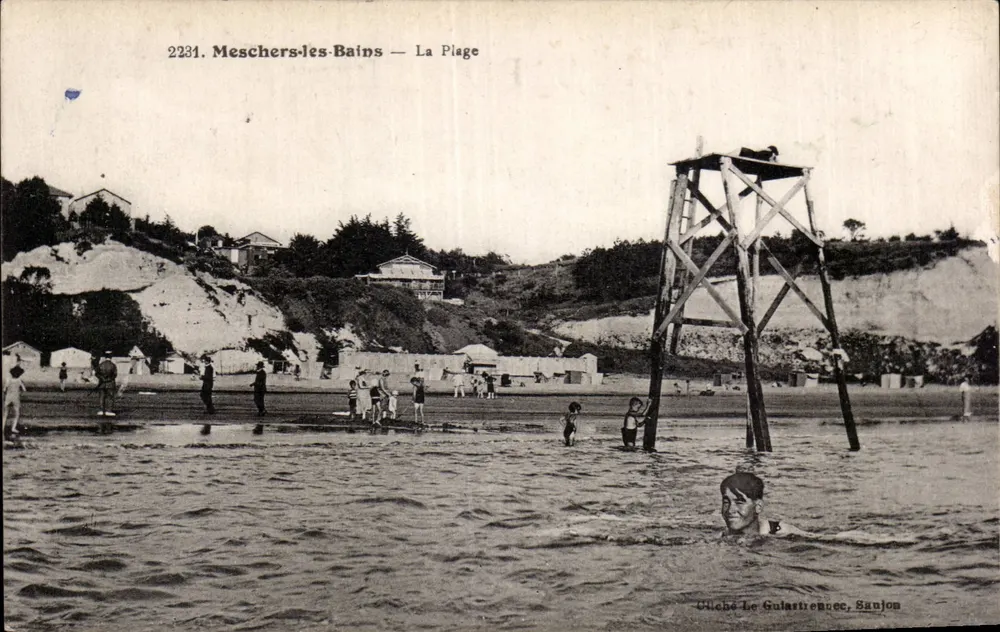 Meschers-les-Bains — A Praia — Cliché Le Gulastrunec, Saujon - Frente