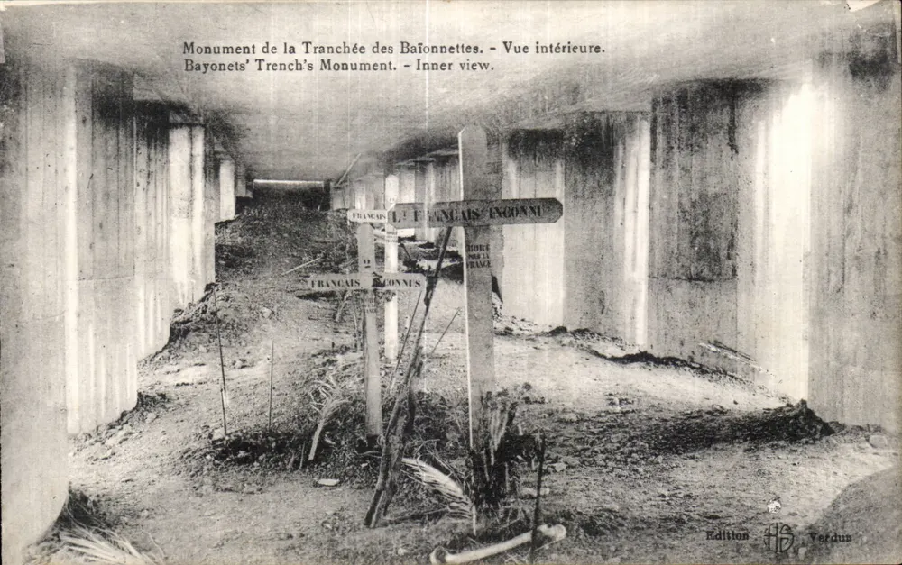 Monument der Baionettenschütze — Innenansicht — Edition Verdus - Vorderseite