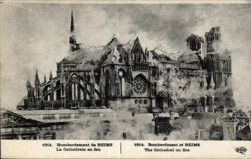 Bombardement von REIMS — Die brennende Kathedrale — E. Le Bœuf, Paris - Vorderseite