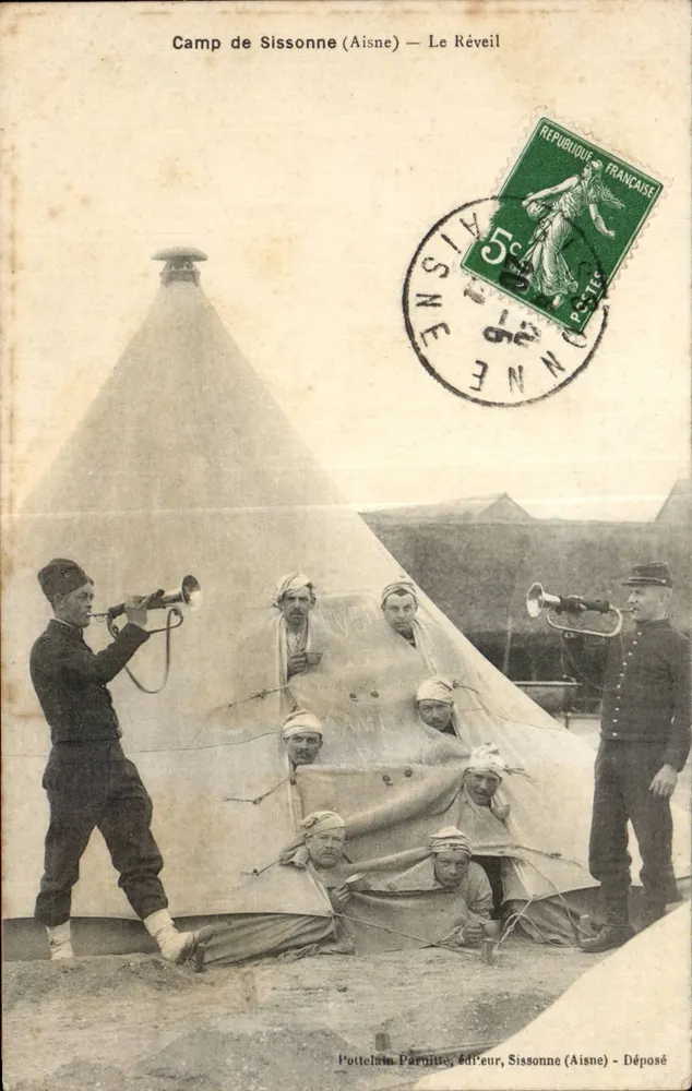 Campo de Sissonne (Aisne) — O Despertar — Pottelain-Parnine, editor, Sissonne (Aisne) - Frente