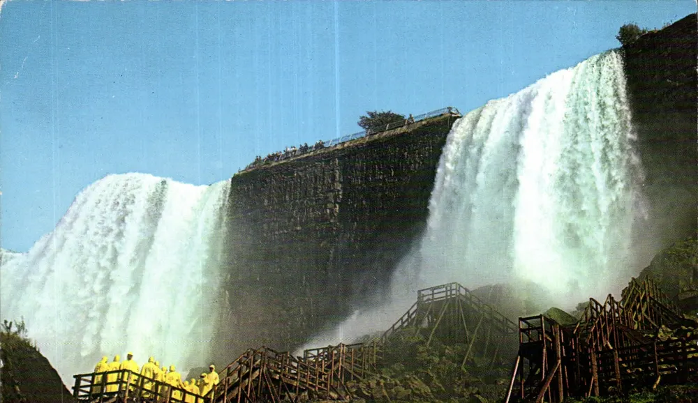 Cascate del Niagara — 'Cave of the Winds' — Pubblicato da CouleurCure, McKinnon Bldg, Toronto, Canada - Recto