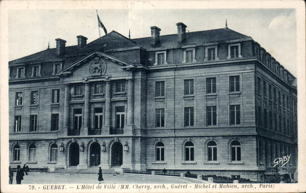 Guéret — Hotel de Ville — architekci MM. Chervy, Guéret - Michel i Mahieu, Paryż — wydawca Gaby - Awers