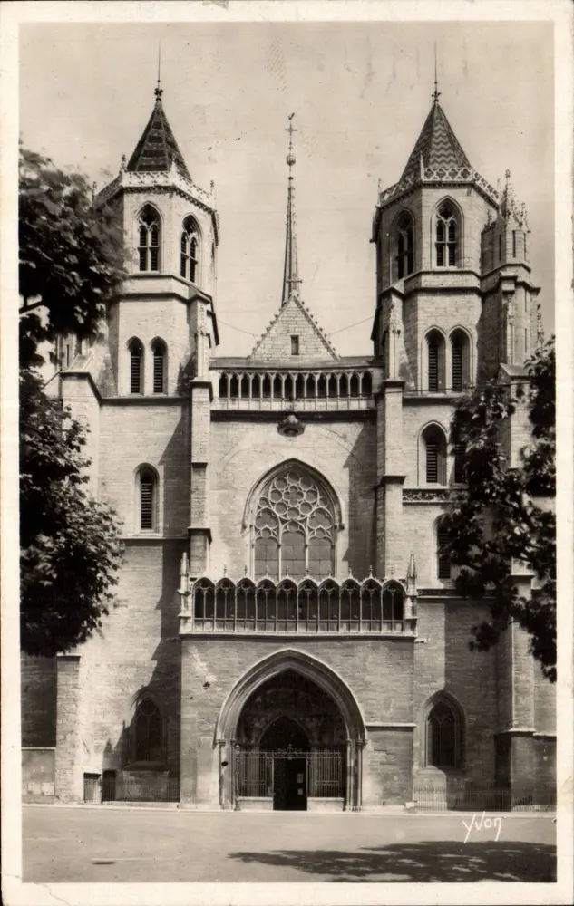 Igreja de Santa Bénigne — Dijon — A Doce França - Frente