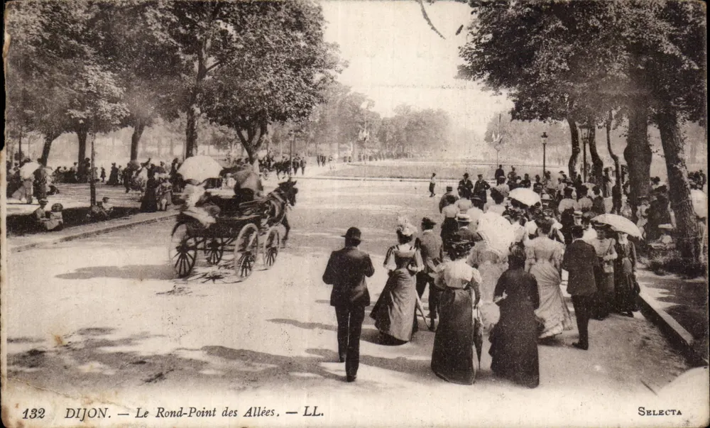 Dijon — O Rond-Point das Allées — Selecta n°132 - Frente