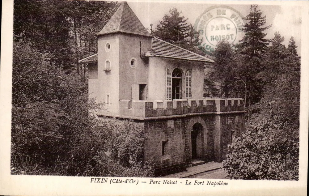 FIXIN (Côte-d'Or) — Parque Noisot — El Fuerte de Napoleón - Anverso