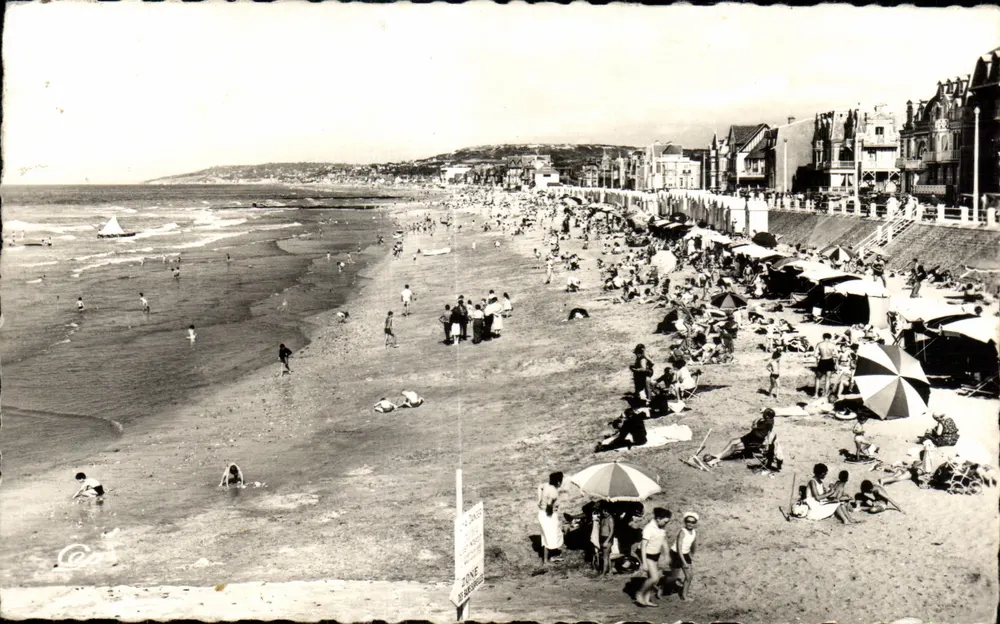 Villers-sur-Mer — A Praia — Réal-Photo - Frente