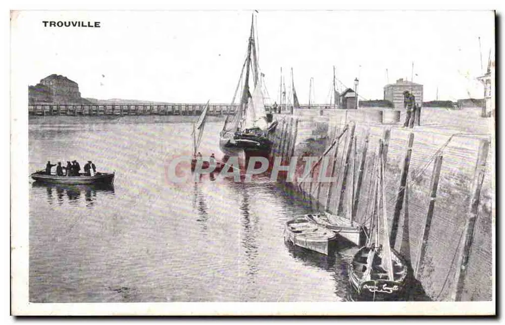Trouville — Porto com barcos e embarcação — editor Roger Goullé, n° 147 - Frente