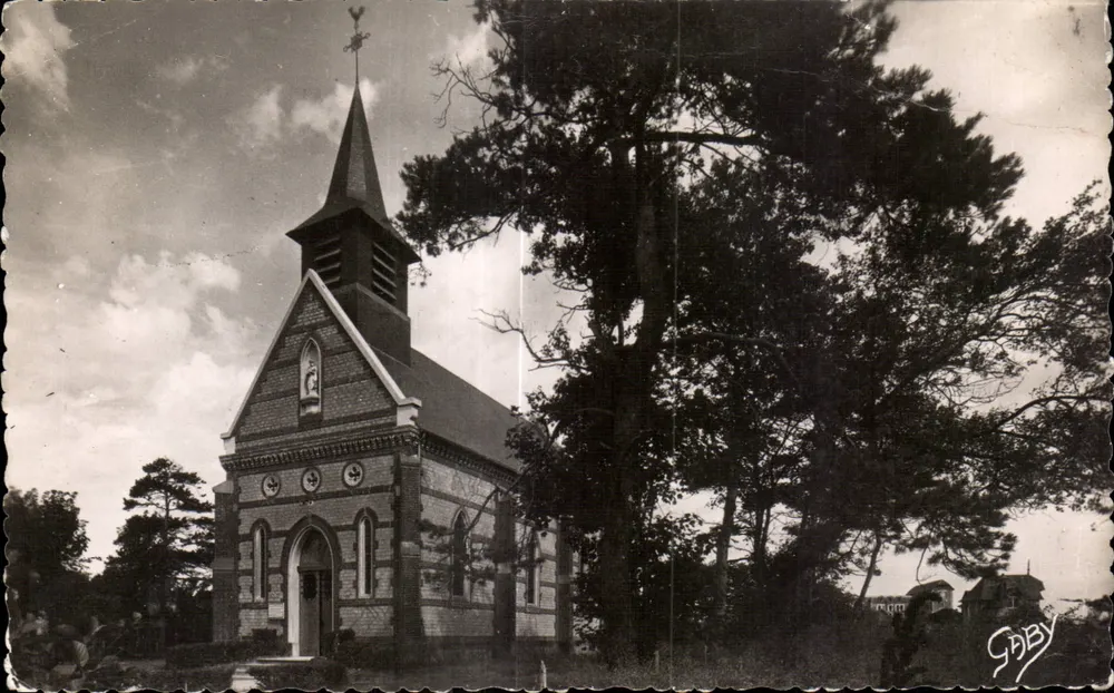 Kościół w Le Hommeuf (Calvados) — widok fasady z wieżą — wydawca Gaby, n° 74 - Awers