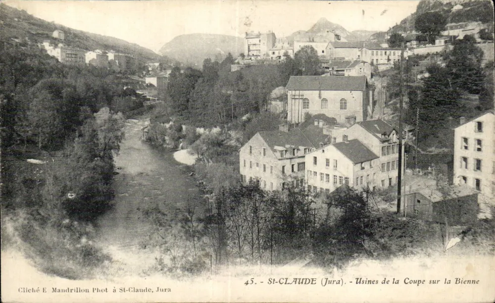 St-ClAUDE (Jura) — Fabbriche della Coupe sulla Bienne — Cliché E. Mandrillon Phot a St-ClAUDE, Jura - Recto