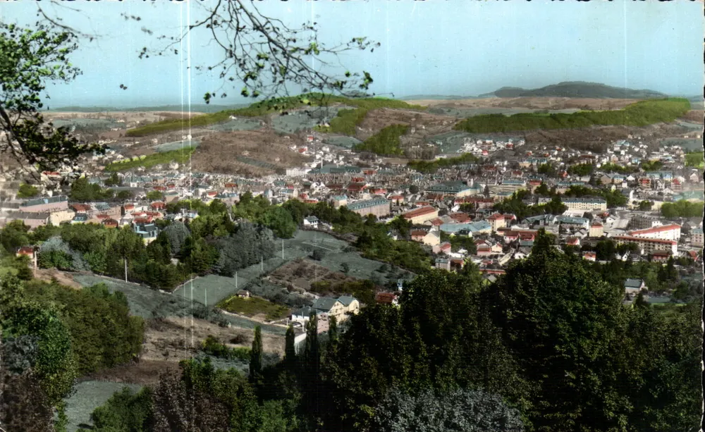 Lons-le-Saunier — Vista geral — Edição E. PROTET, Dole (Jura) - Frente