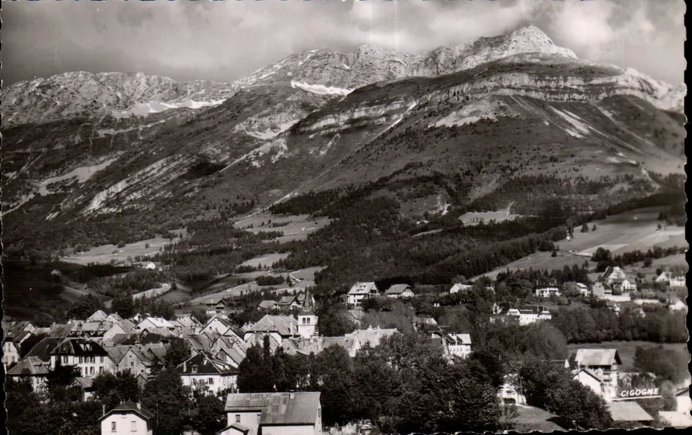 Villard-de-Lans — Vista geral. O Cornafion — Edições La Cigogne (André Leconte) n°38 - Frente