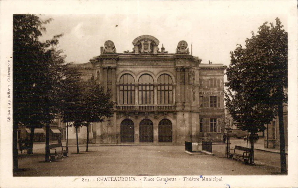 Châteauroux — Place Gambetta — Municipal Theatre — Edition Au Bélite, Nr. 821 - Vorderseite