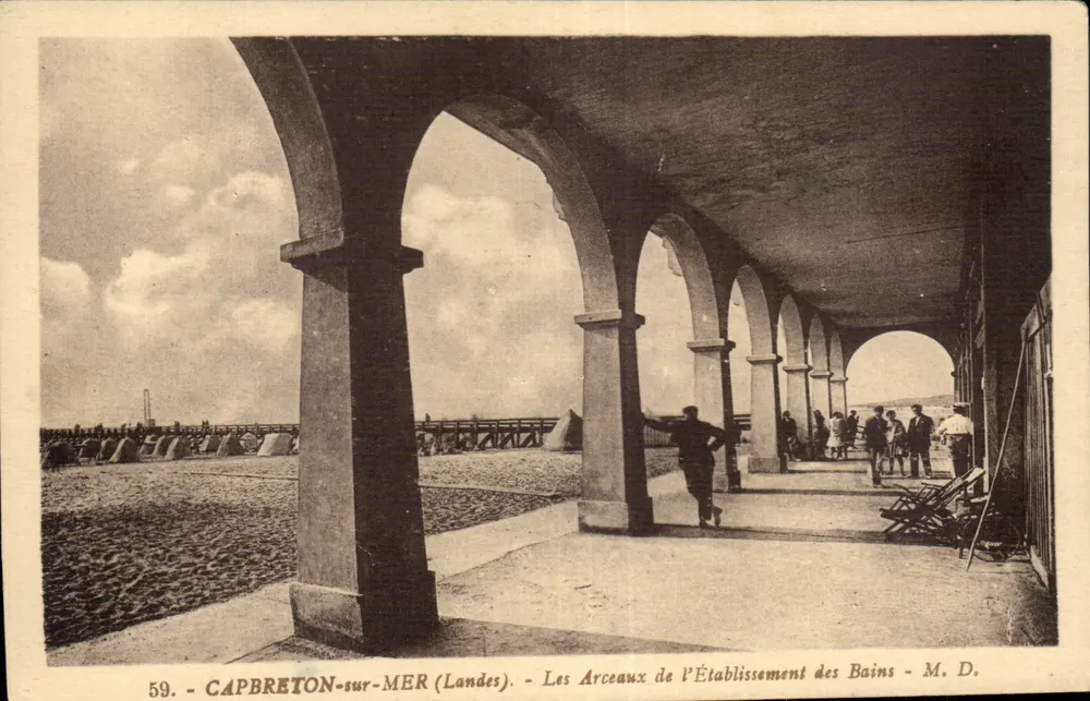 Capbreton-sur-Mer (Landes) — Die Bögen der Bains-Anlage — M. D. - Vorderseite