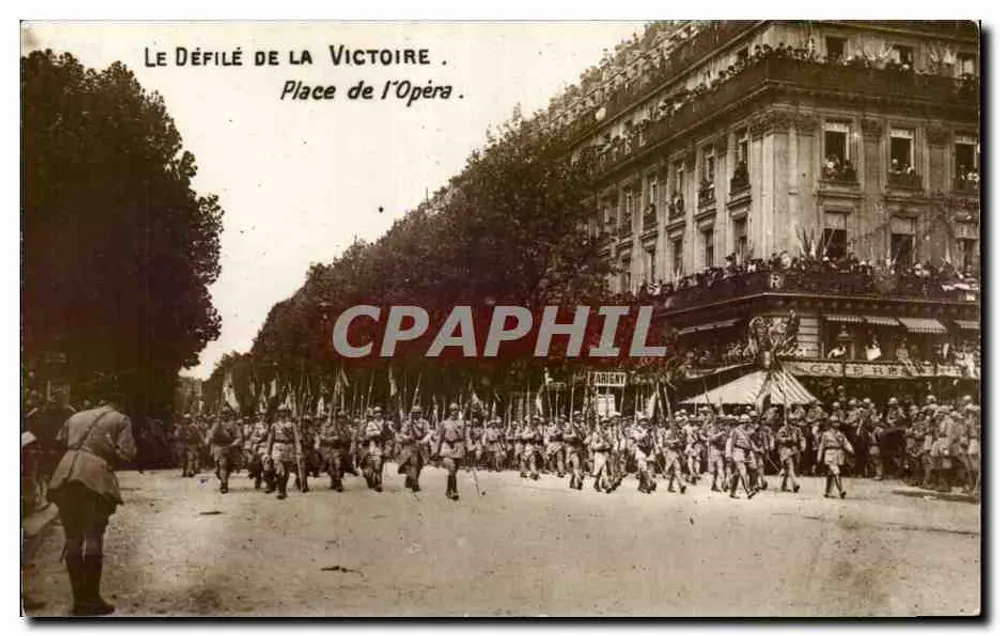 Parade der Sieges — Place de l'Opéra — Verlag ADIENT - Vorderseite