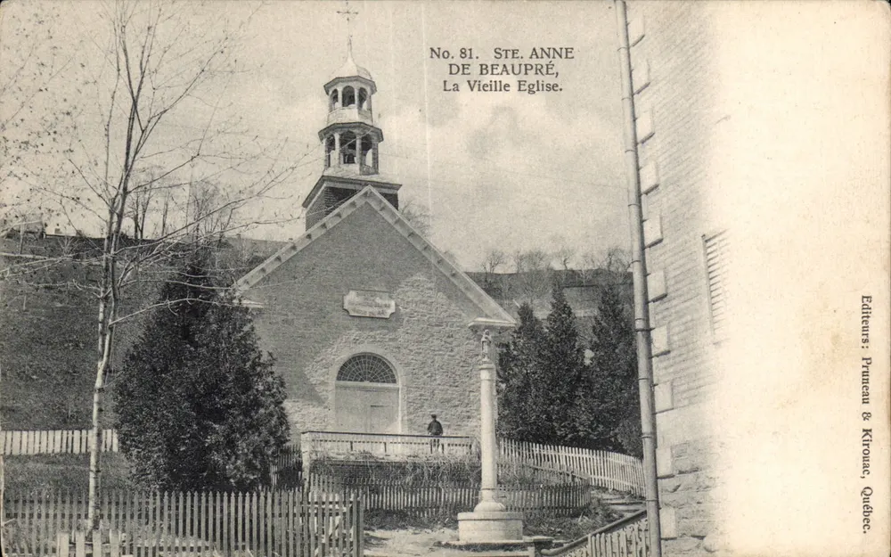 Ste. Anne de Beaupré — La Vieille Église — Éditeurs : Pruncau & Kirouac, Québec. - Recto