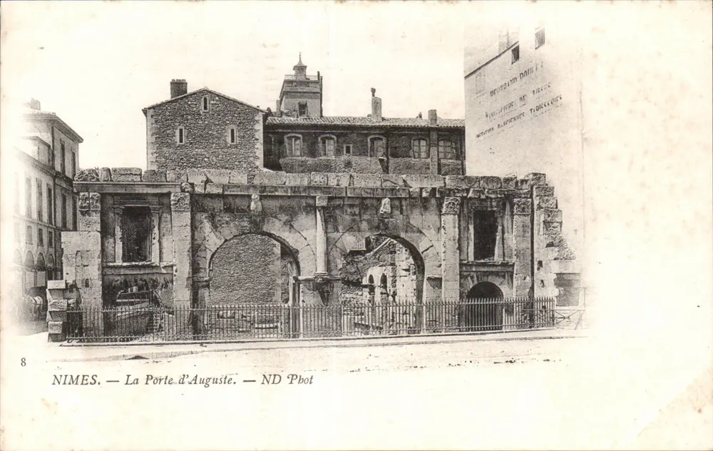 Nîmes — A Porta de Augusto — ND Phot - Frente