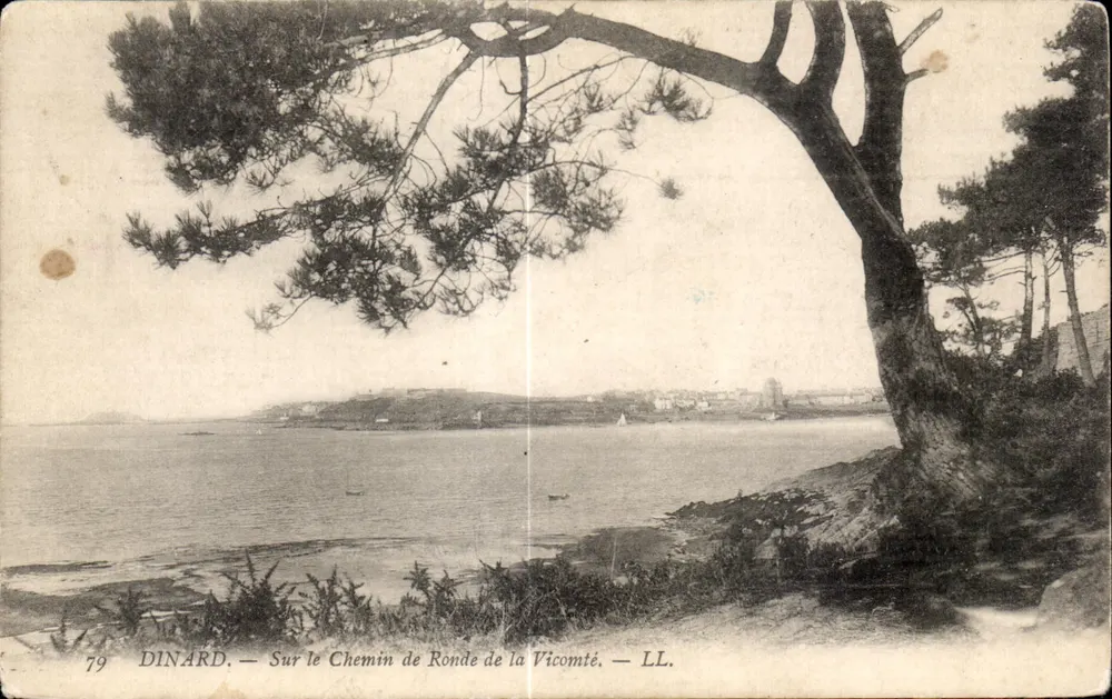 Dinard — Auf der Vicomté Promenade — LL. - Vorderseite