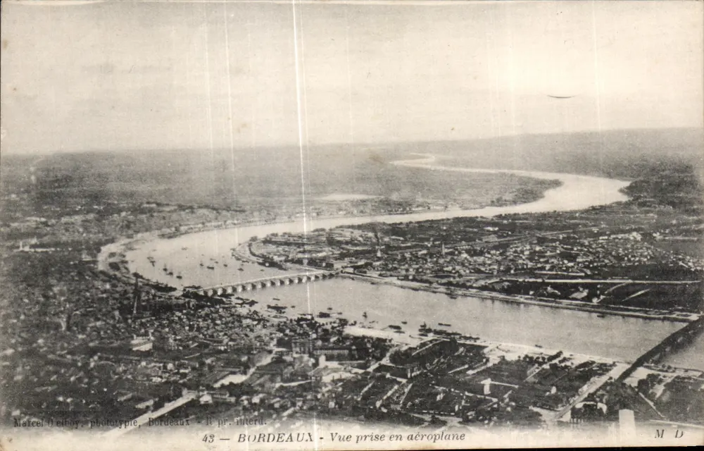 Bordeaux — Vista tirada de avião — Marcel D'elhoy, fototipia, Bordeaux - R pr. interd. - Frente