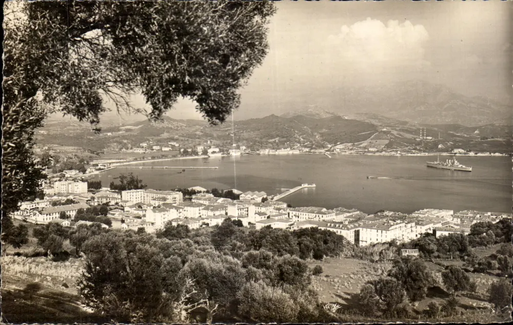 La Baie d'Ajaccio — allgemeiner Blick — Editions « Wilco » 4 Avenue Fanny, Nice — n° 426 - Vorderseite