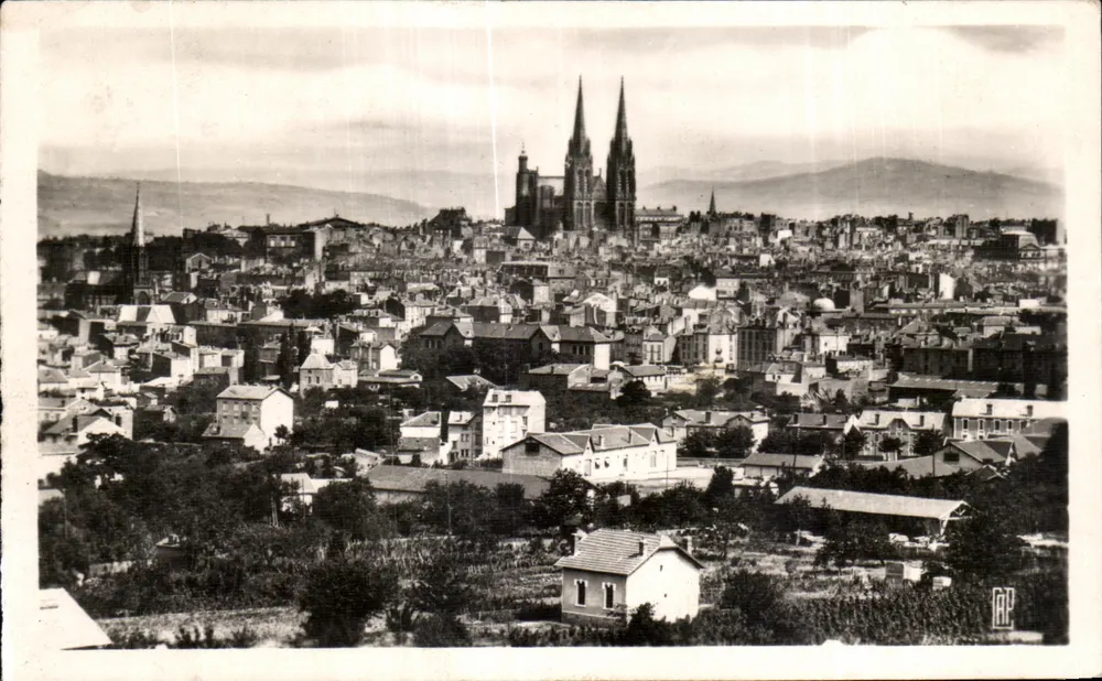 Clermont-Ferrand — Allgemeiner Blick von den Vier Routen — Verleger C.A.P. Nr. 47 - Vorderseite