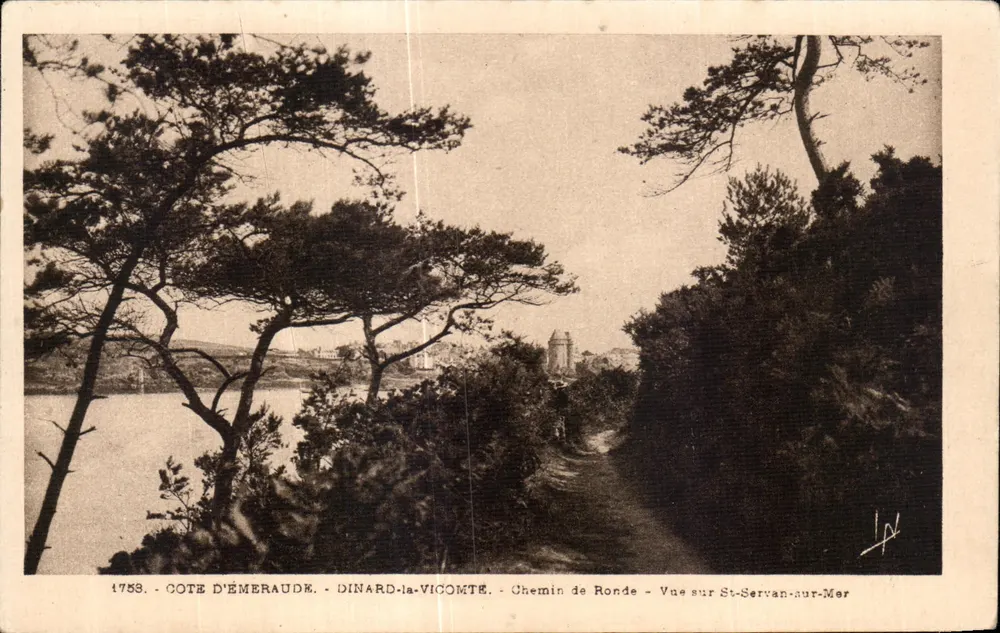 Küste von Émeraude - Dinard-la-Vicomté - Chemin de Ronde - Blick über St-Servan-sur-Mer - Vorderseite