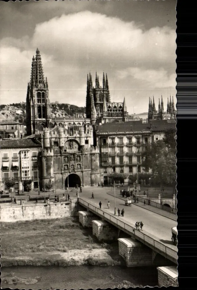 Burgos — Arco de Santa María e Catedral — Edições García Carrillo - Frente