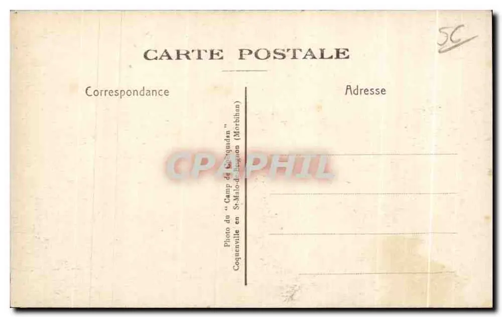 Camp de Coëtquidan — Die Nadeln, ein sehr merkwürdiger Felsen, der aus der Heide ragt — Foto von "Camp de Coëtquidan" in Coquenville (Morbihan) - Rückseite