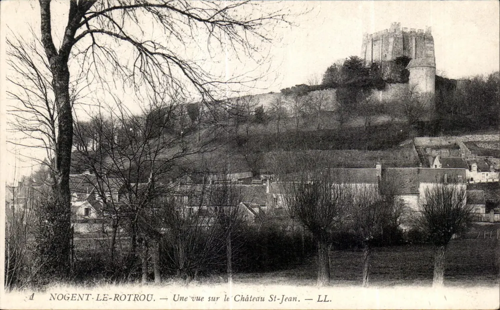 Nogent-le-Rotrou — Ansicht des Schlosses St-Jean — LL - Vorderseite