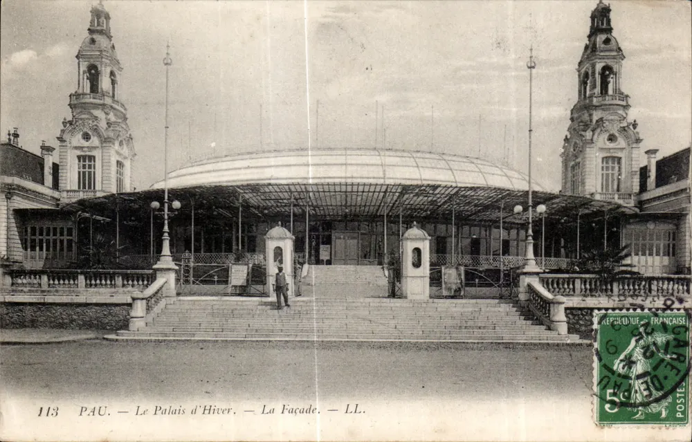 Pau — O Palácio de Inverno — A Fachada — LL. — N° 113 - Frente