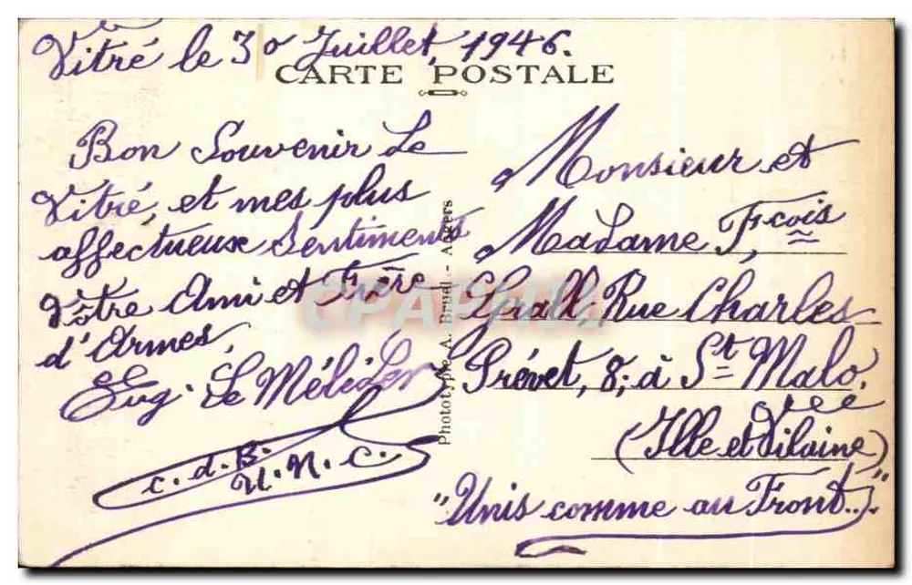 Vitré (Ille-et-Vilaine) — Denkmal für die Toten — A.B. - Rückseite