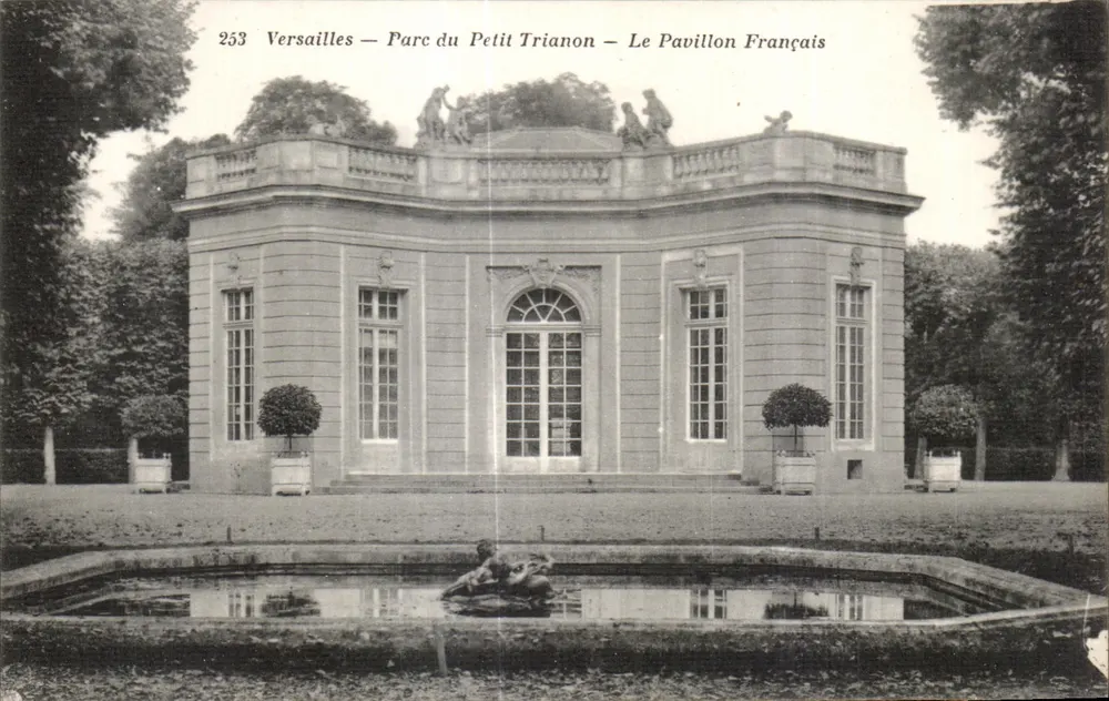 Versalles — Parque del Petit Trianon — El Pavillon Francés — editor MPR, n° 253 - Anverso