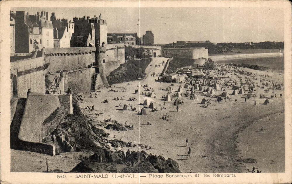 Saint-Malo (I.-et-V.) — Strand Bonsecours und die Mauern - Vorderseite